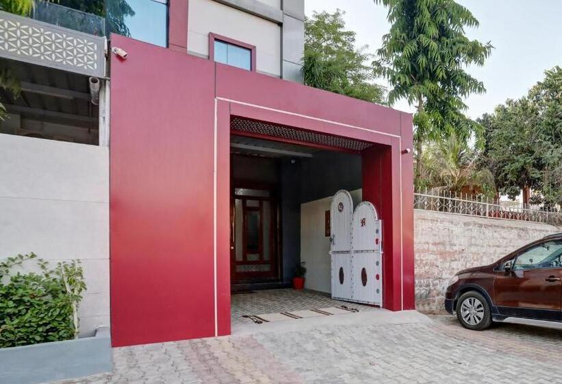 בית מלון כפרי Collection O Ravidarshan