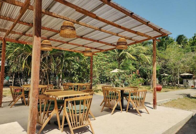 Отель Corales De Orika