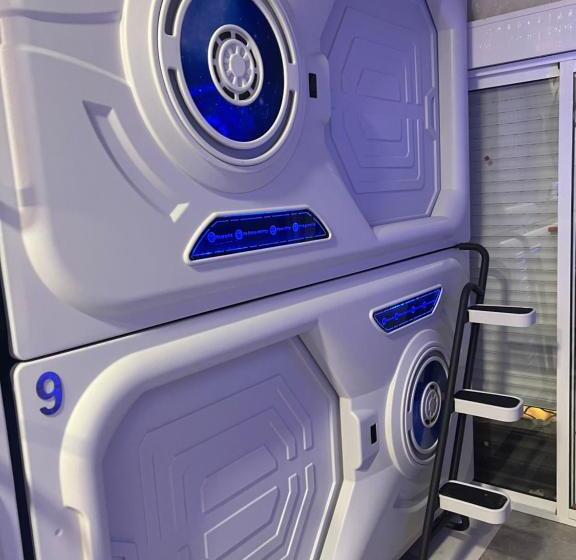 胶囊酒店 Air Hostel Capsules Airport 24 H