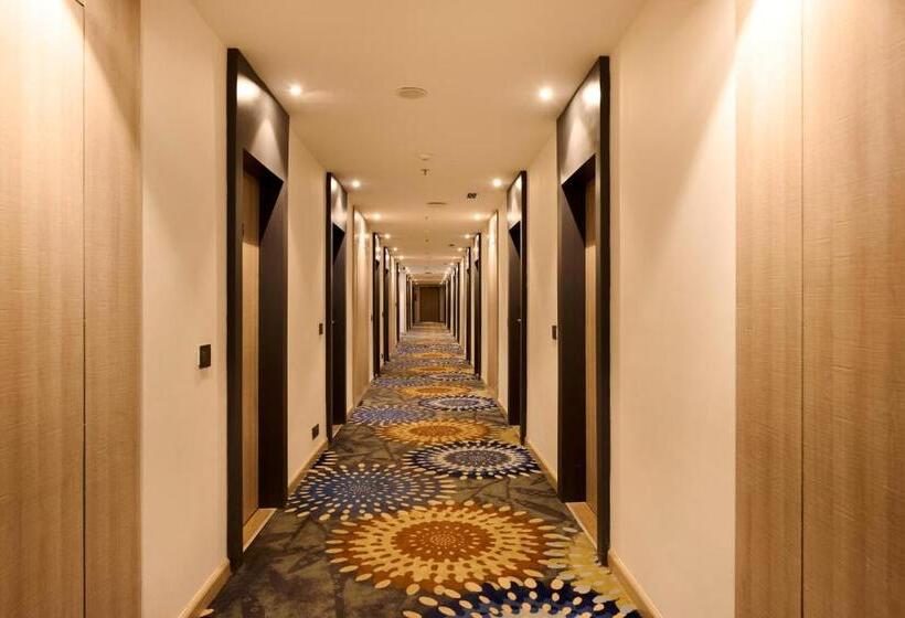 酒店 Delite Sarovar Portico Faridabad