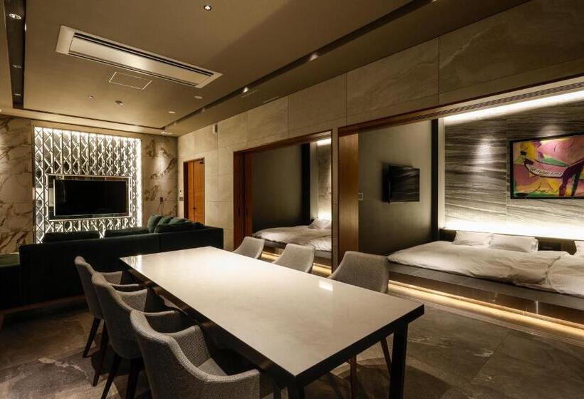 Отель Five Spring Resort The Shirahama