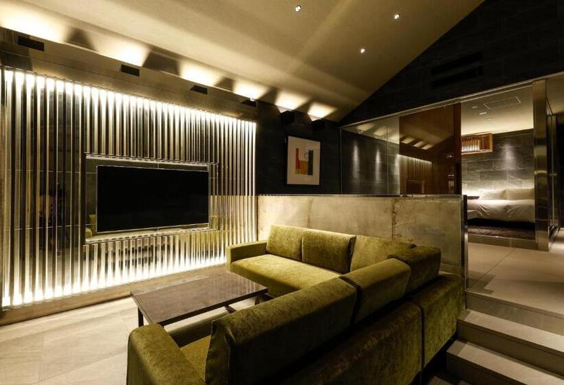 Отель Five Spring Resort The Shirahama