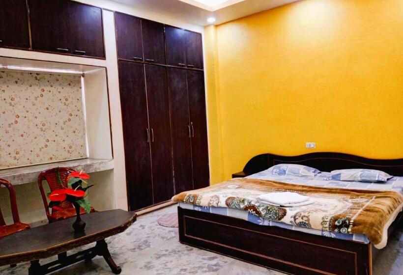 בית מלון כפרי Ganpathi Guest House