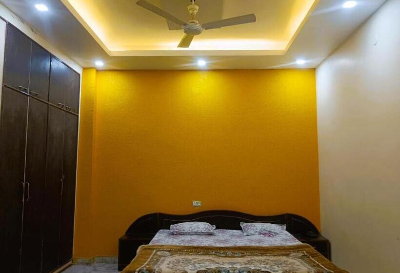 בית מלון כפרי Ganpathi Guest House