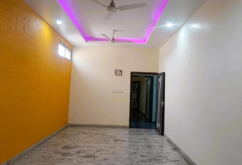 בית מלון כפרי Ganpathi Guest House