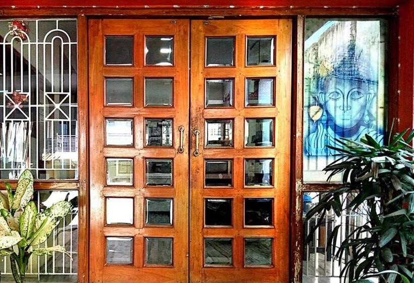 בית מלון כפרי Ganpathi Guest House