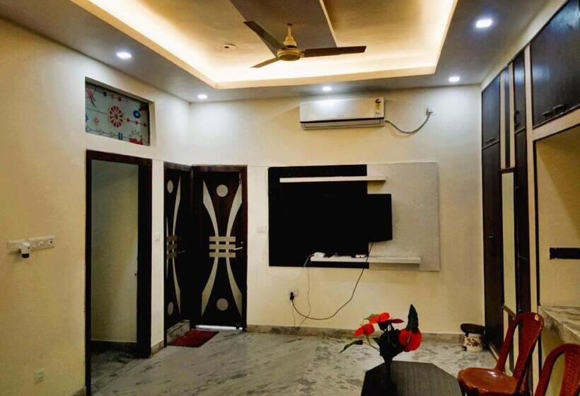 בית מלון כפרי Ganpathi Guest House