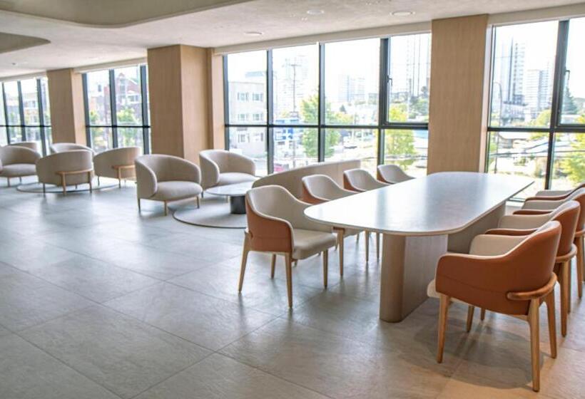 ホテル Homm Marina Sokcho   Part Of Banyan Group