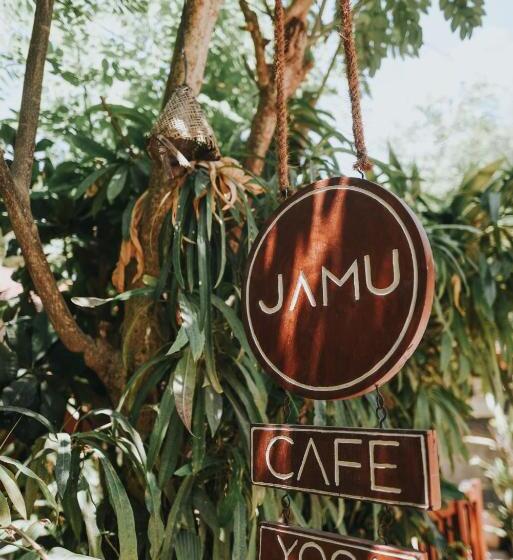 호텔 Jamu Surf Lodge