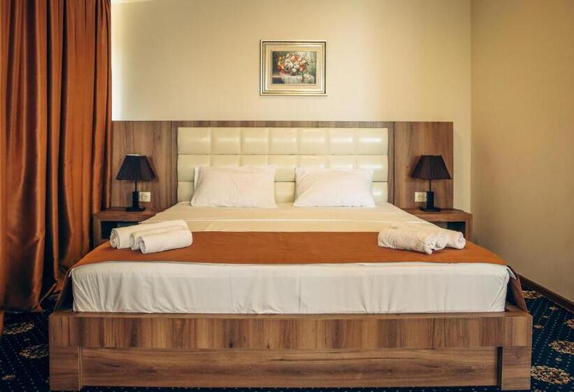 هتل Kolkhi Shekvetili