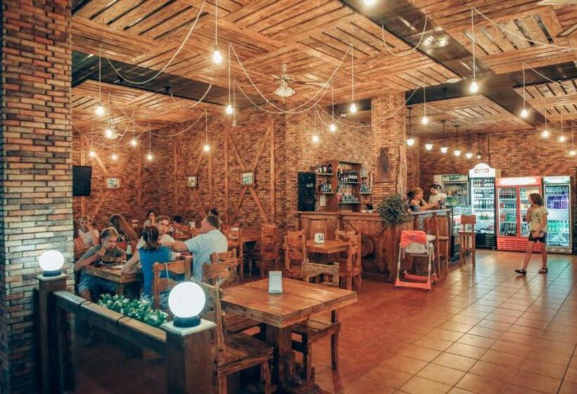 هتل Kolkhi Shekvetili