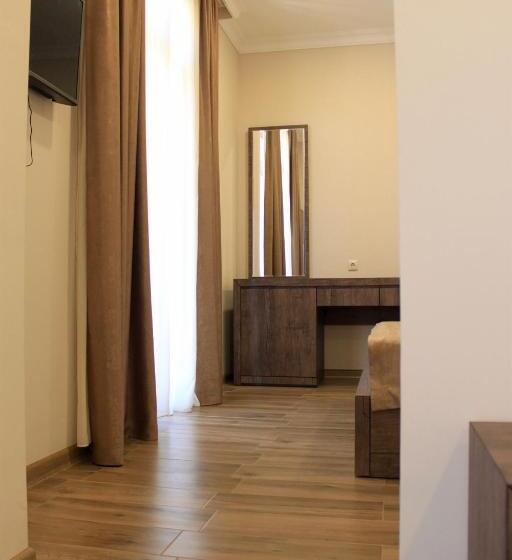 هتل Kolkhi Shekvetili