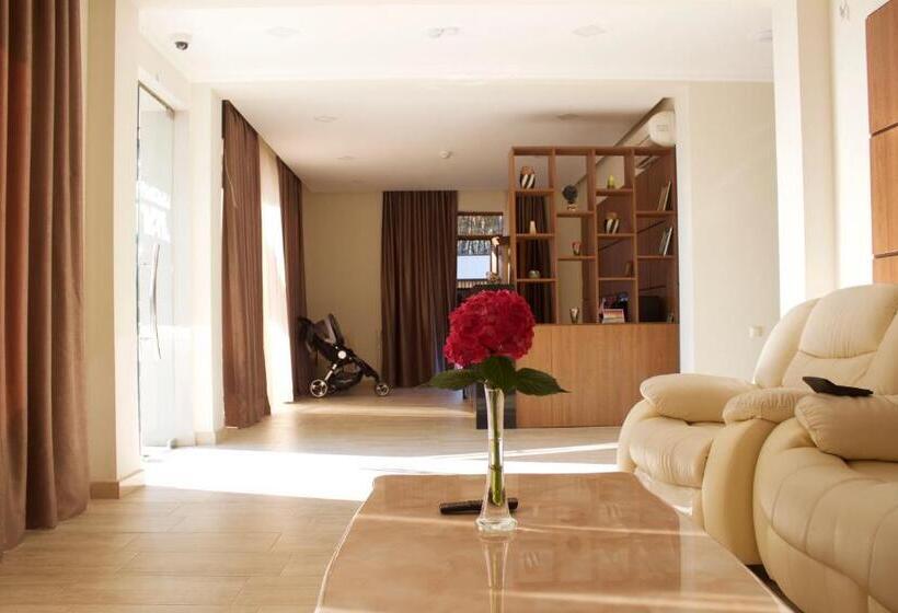 هتل Kolkhi Shekvetili