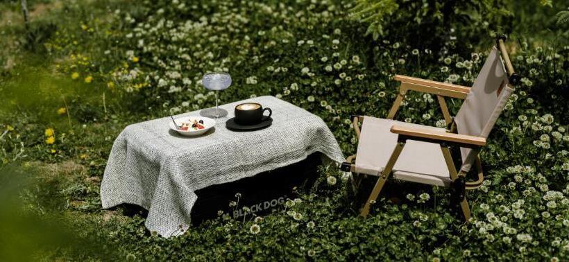 Отель Linden Centre Naada