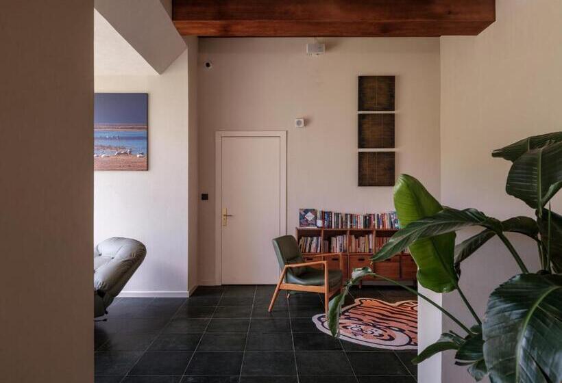 Отель Linden Centre Naada