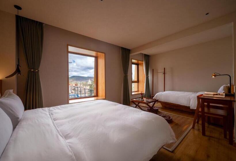 Отель Linden Centre Naada