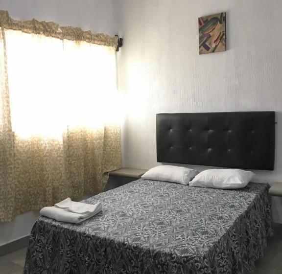 فندق Maria Eugenia