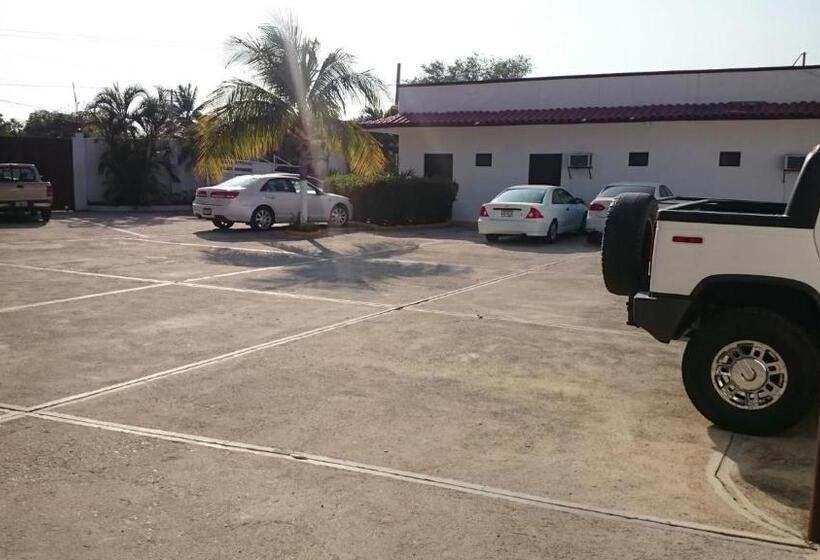 فندق Maria Eugenia