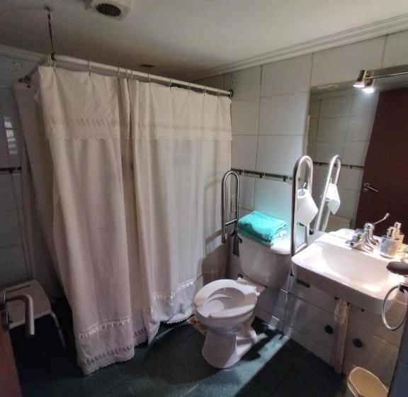 בית מלון כפרי Millaray Inn Express