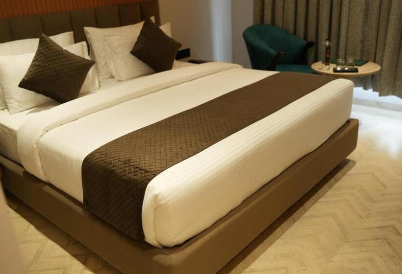 فندق Narayani Executive