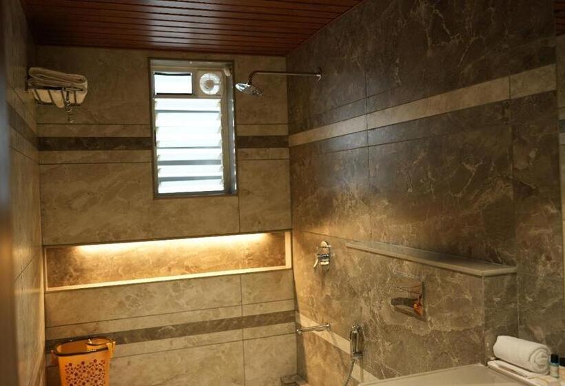 فندق Narayani Executive