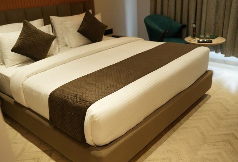 فندق Narayani Executive