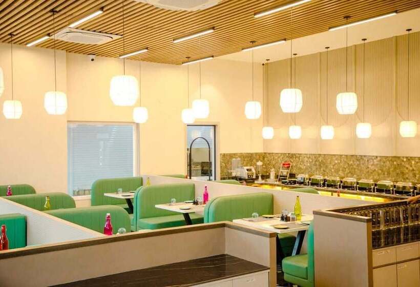 فندق Narayani Executive