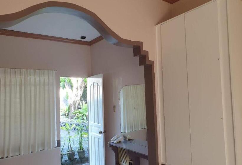 فندق Oyo 1079 Mayon View Garden Apartelle Sa Bukid