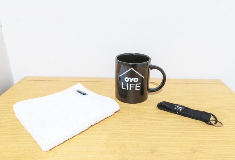 Hotel Oyo Life 2351 Kost Ciper