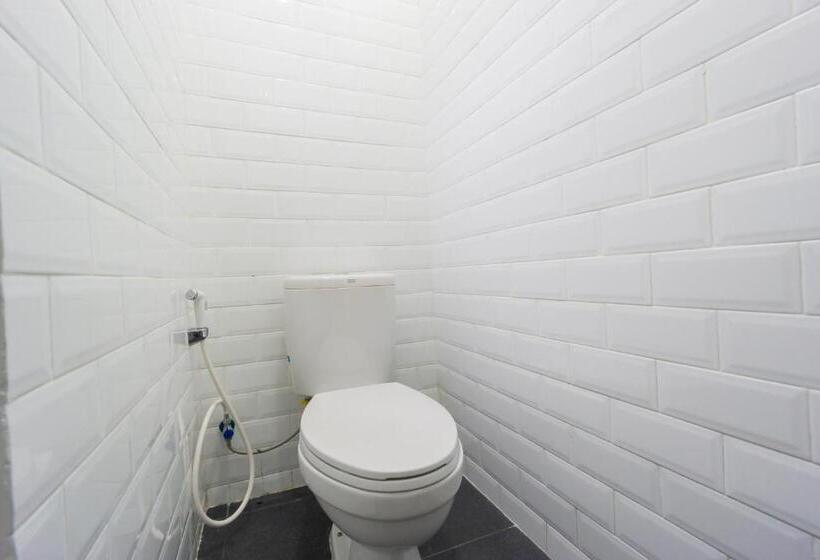 Hotel Oyo Life 2351 Kost Ciper