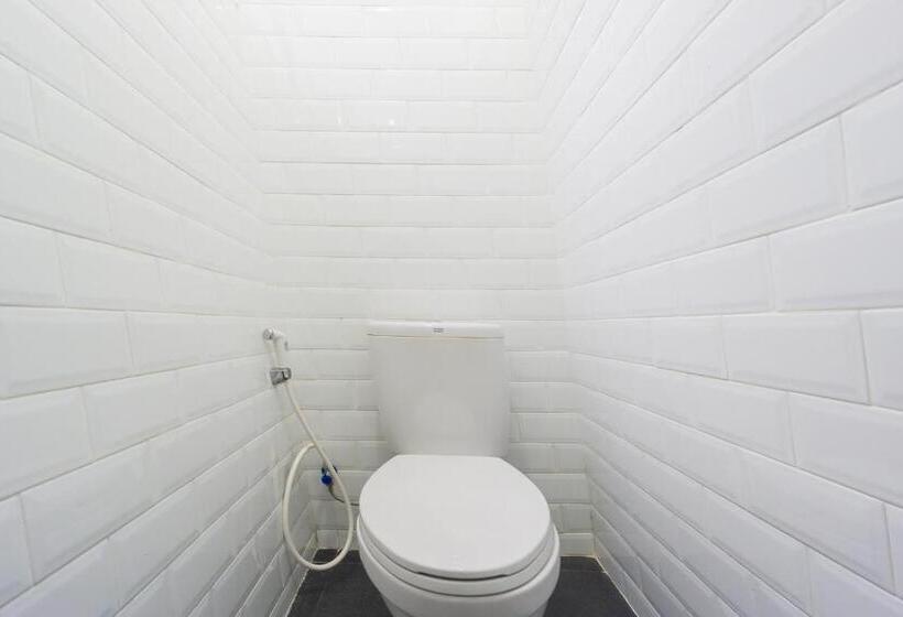 Hotel Oyo Life 2351 Kost Ciper