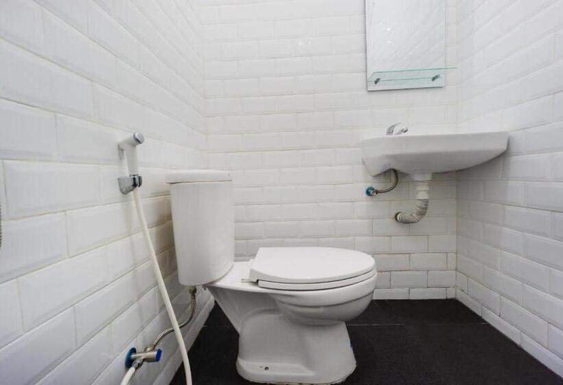 Hotel Oyo Life 2351 Kost Ciper