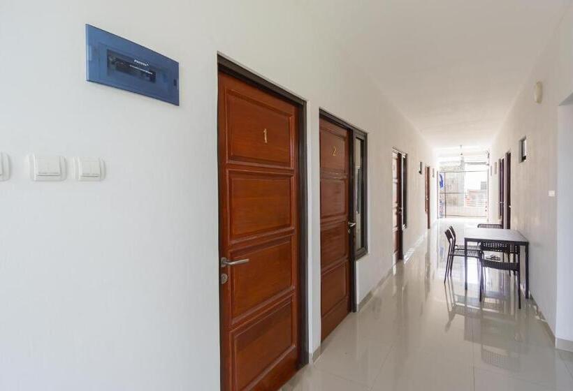Hotel Oyo Life 2351 Kost Ciper