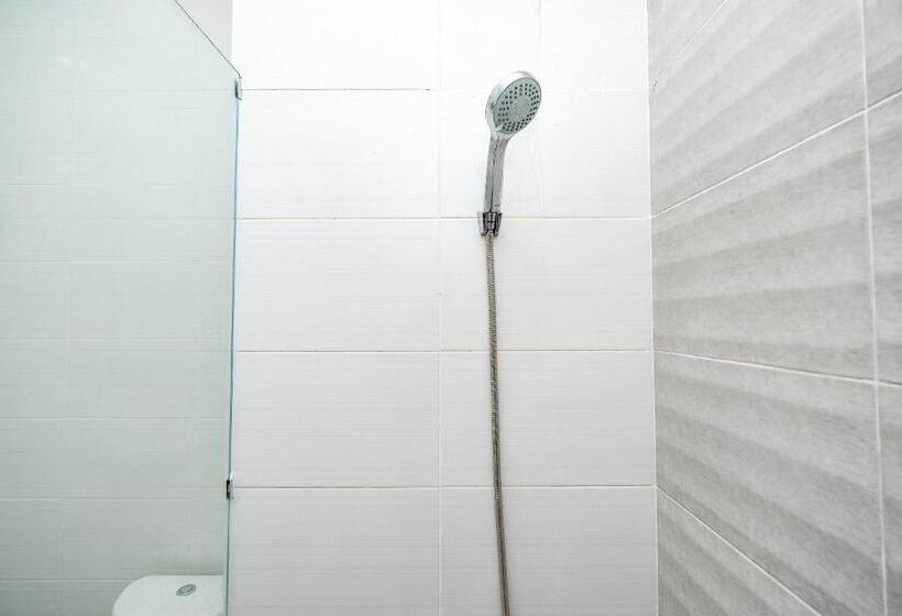 Отель Oyo Life 2491 Omah Puspa