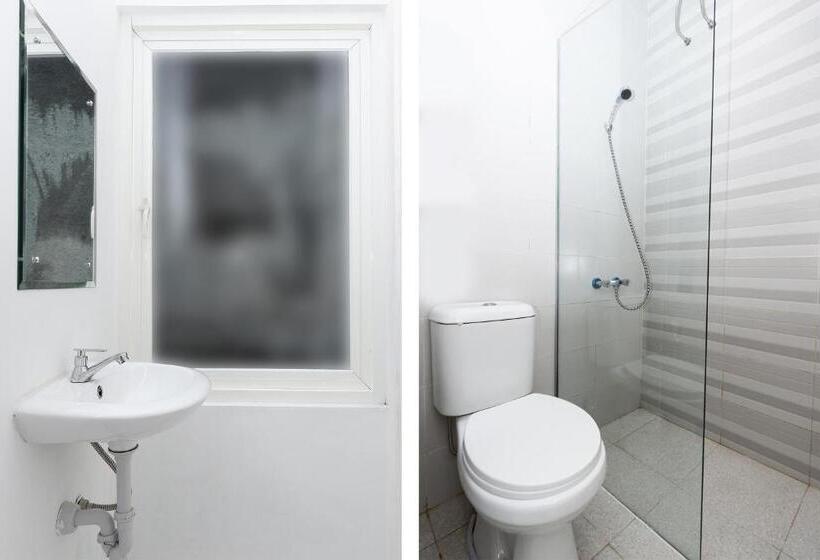 Отель Oyo Life 2491 Omah Puspa