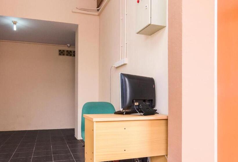 فندق Oyo Life 2583 Kost Anggun