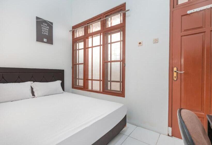 هتل Oyo Life 3047 Gita Kencana