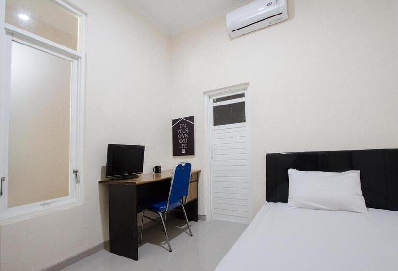 ホテル Oyo Life 3531 Wisma Eka