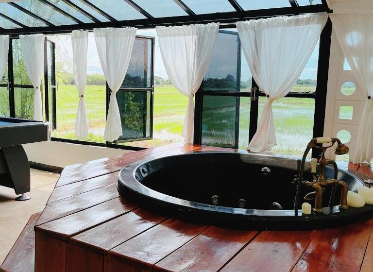 בית מלון כפרי Penguin Villa Resort & Bistro