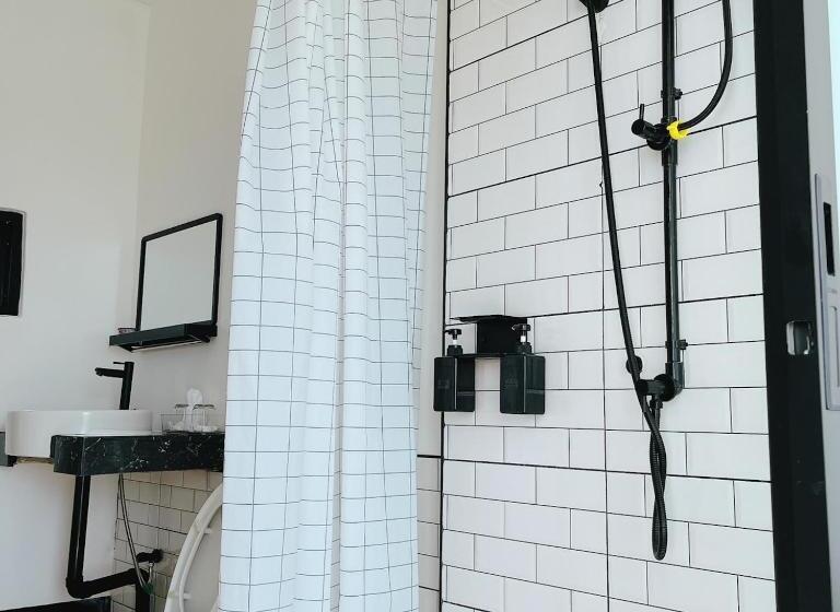 בית מלון כפרי Penguin Villa Resort & Bistro