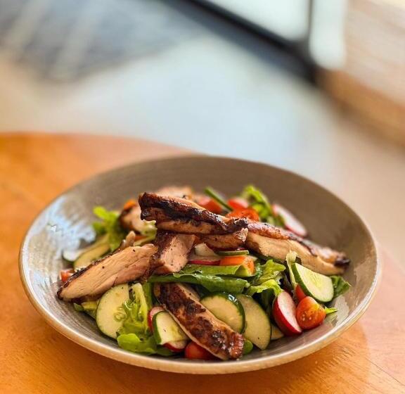 בית מלון כפרי Penguin Villa Resort & Bistro