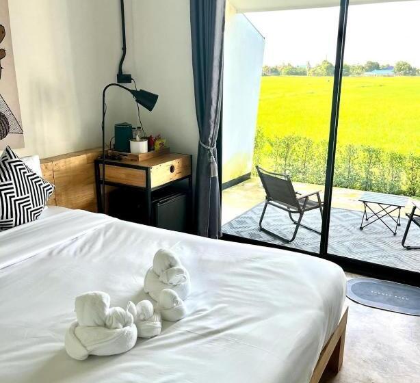 בית מלון כפרי Penguin Villa Resort & Bistro