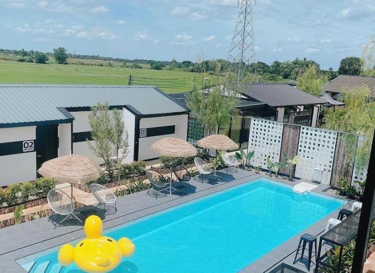 בית מלון כפרי Penguin Villa Resort & Bistro