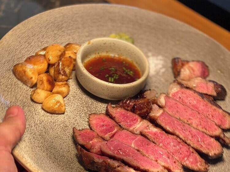 בית מלון כפרי Penguin Villa Resort & Bistro