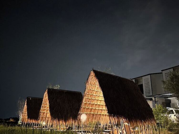 בית מלון כפרי Penguin Villa Resort & Bistro