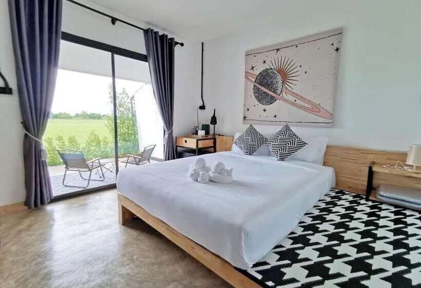 בית מלון כפרי Penguin Villa Resort & Bistro