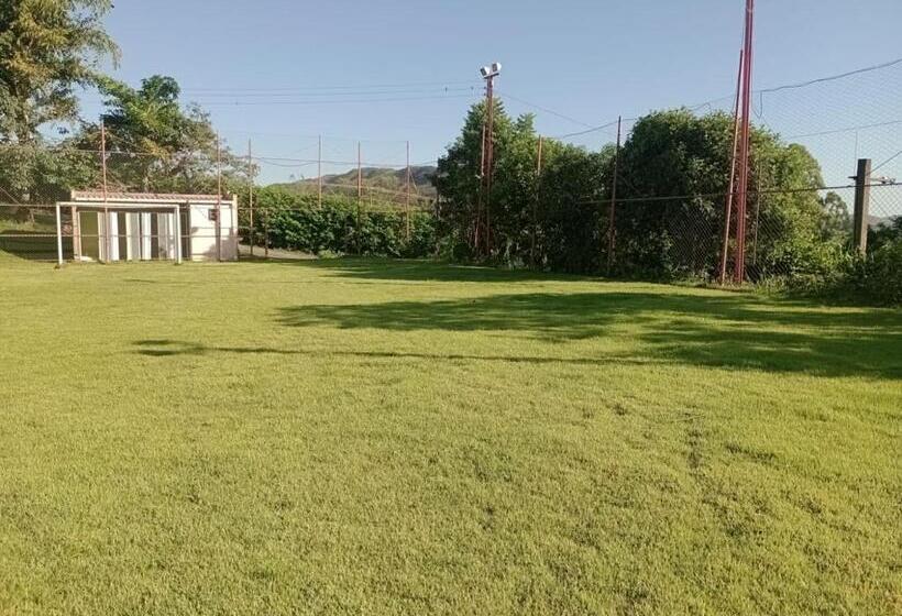 בית מלון כפרי Pousada Vale Verde   Campo De Futebol E Sinuca Pro