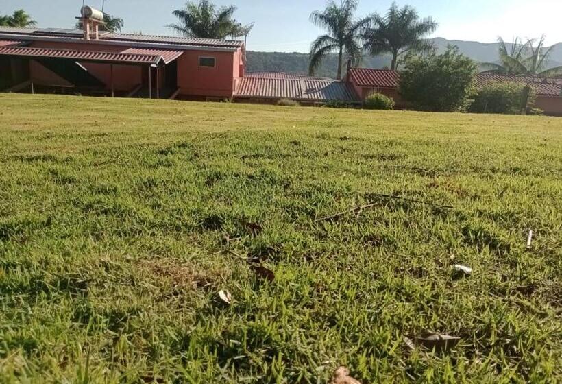 בית מלון כפרי Pousada Vale Verde   Campo De Futebol E Sinuca Pro