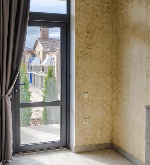 Отель Qzone Family Club санжейка