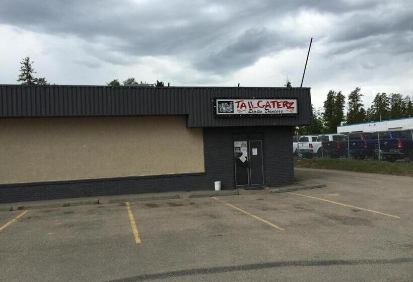 فندق Skyvista Inn